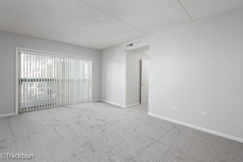 Tiny photo for 1 S Lincoln Avenue #301, Lombard, IL 60148 (MLS # 12444005)