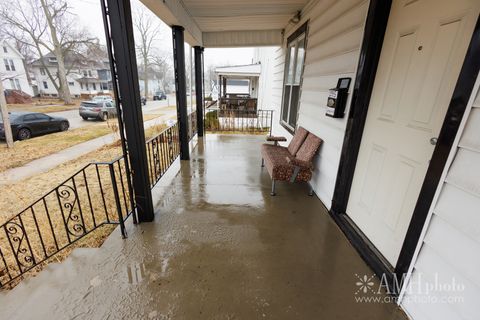 Tiny photo for 139 S Greenwood Avenue, Kankakee, IL 60901 (MLS # 12585635)