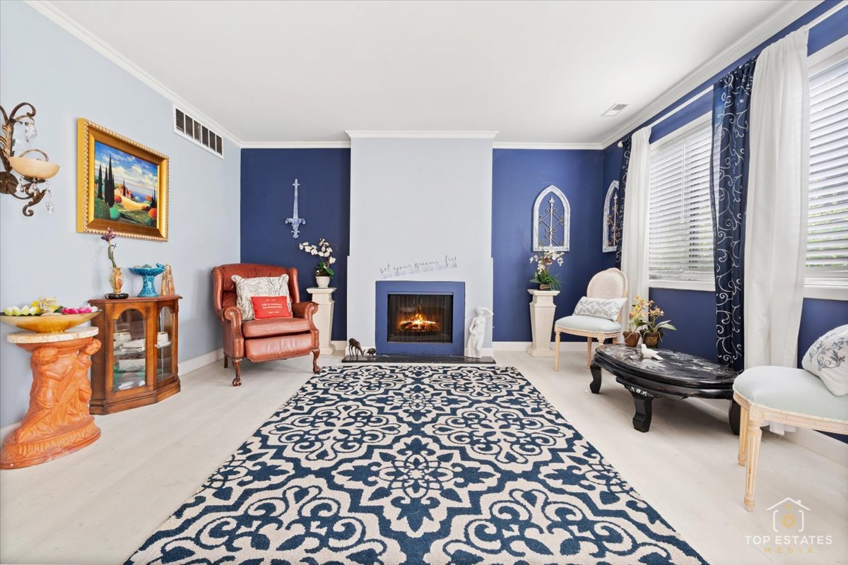 784 Barnaby Place