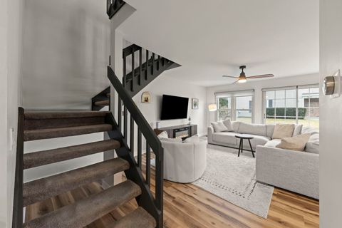 Tiny photo for 1859 Pebble Beach Circle #6, Elk Grove Village, IL 60007 (MLS # 12585300)