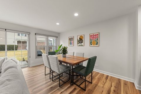 Tiny photo for 1859 Pebble Beach Circle #6, Elk Grove Village, IL 60007 (MLS # 12585300)