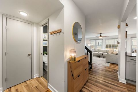 Tiny photo for 1859 Pebble Beach Circle #6, Elk Grove Village, IL 60007 (MLS # 12585300)