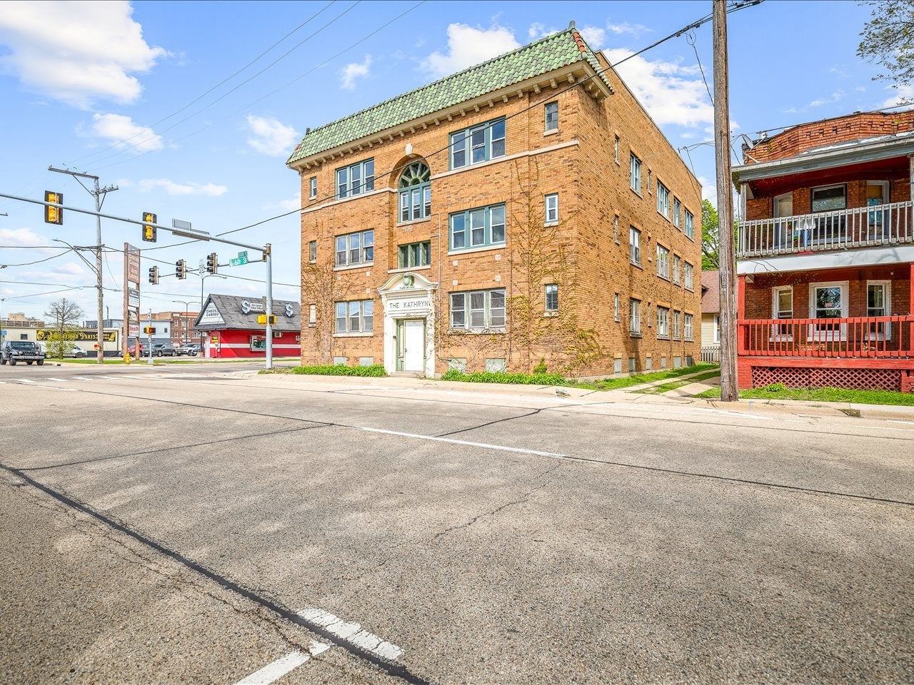 204 S 6th Street