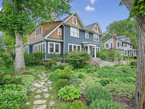Photo of 446 6TH Avenue, La Grange, IL 60525 (MLS # 12645898)