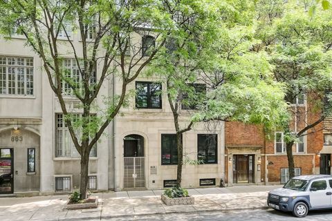 Photo of 861 N LaSalle Street, Chicago, IL 60610 (MLS # 12356605)