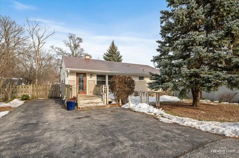 Photo of 58 E 55th Street, Westmont, IL 60559 (MLS # 12538183)