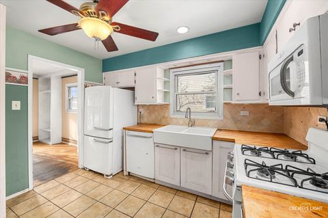 Tiny photo for 58 E 55th Street, Westmont, IL 60559 (MLS # 12538183)