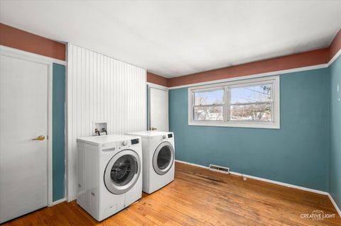 Tiny photo for 58 E 55th Street, Westmont, IL 60559 (MLS # 12538183)