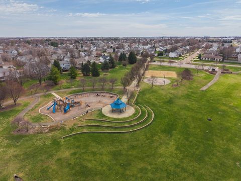 Tiny photo for 1418 Mill Creek Road, Bloomington, IL 61704 (MLS # 12602129)