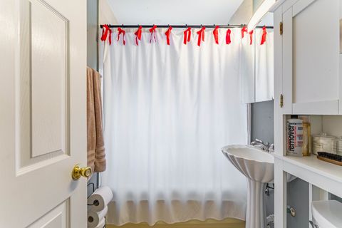 Tiny photo for 131 Elmwood Avenue #2N, Evanston, IL 60202 (MLS # 12570540)