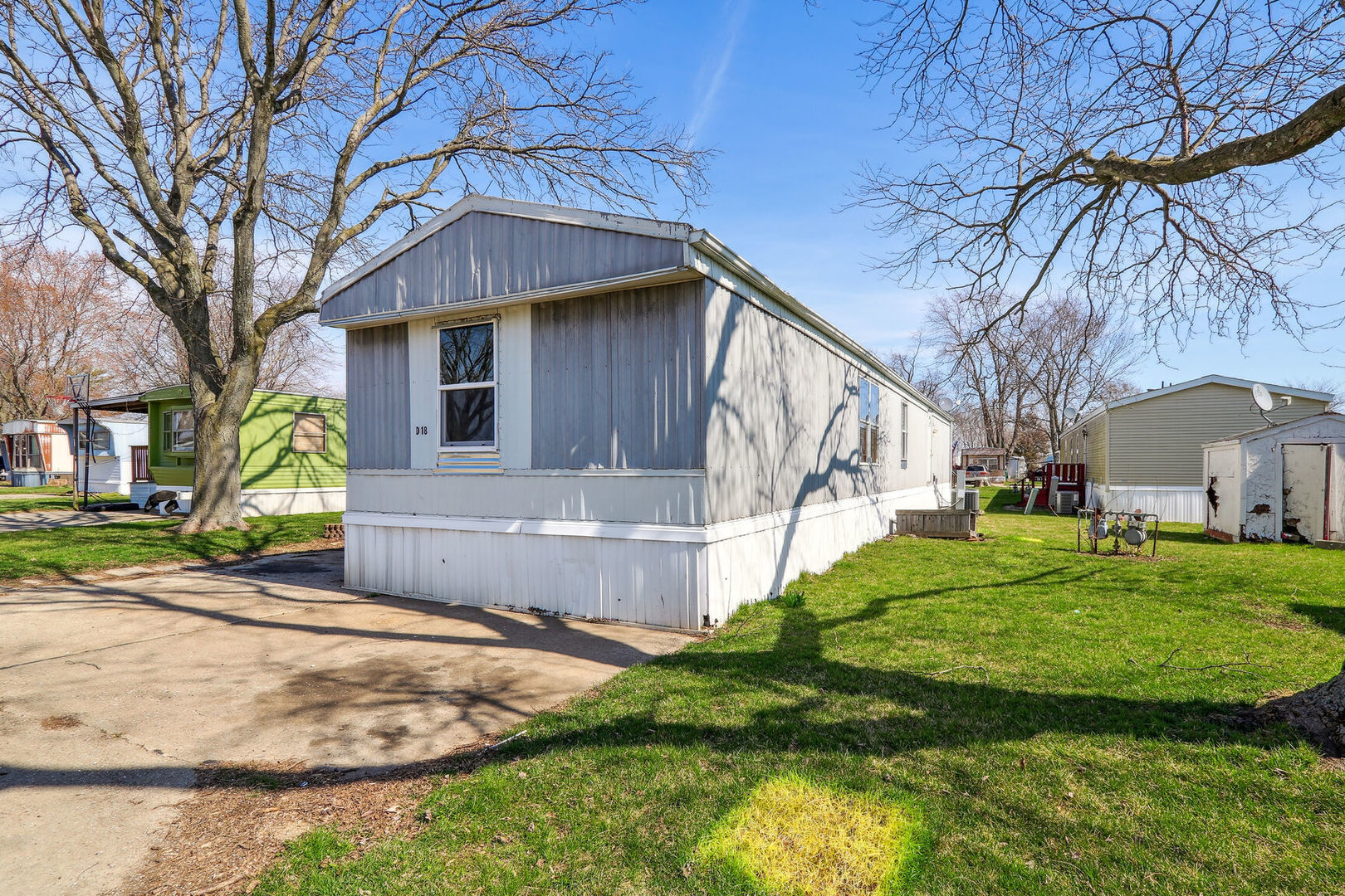 4809 W Windsor Road D18