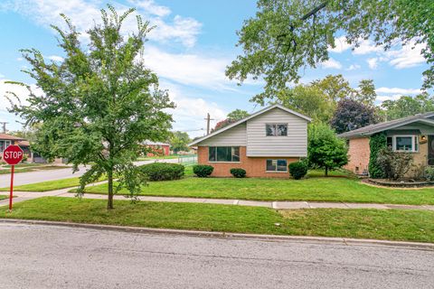 Tiny photo for 14501 Tripp Avenue, Midlothian, IL 60445 (MLS # 12498387)