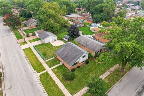 Tiny photo for 14501 Tripp Avenue, Midlothian, IL 60445 (MLS # 12498387)