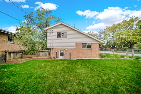 Tiny photo for 14501 Tripp Avenue, Midlothian, IL 60445 (MLS # 12498387)