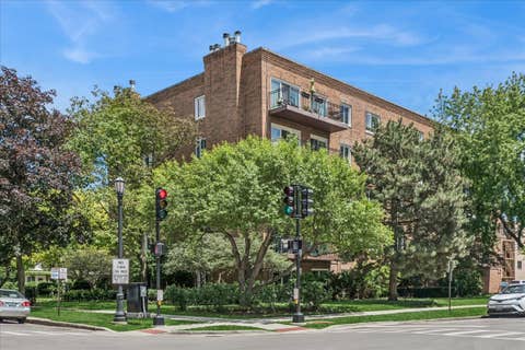 Photo of 901 Hinman Avenue #3B, Evanston, IL 60202 (MLS # 12673719)