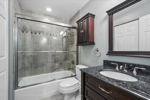 Tiny photo for 901 Hinman Avenue #3B, Evanston, IL 60202 (MLS # 12673719)