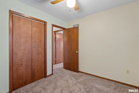 Tiny photo for 4 MANOR Court, Eldridge, IA 52748 (MLS # QC4269768)