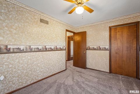 Tiny photo for 4 MANOR Court, Eldridge, IA 52748 (MLS # QC4269768)