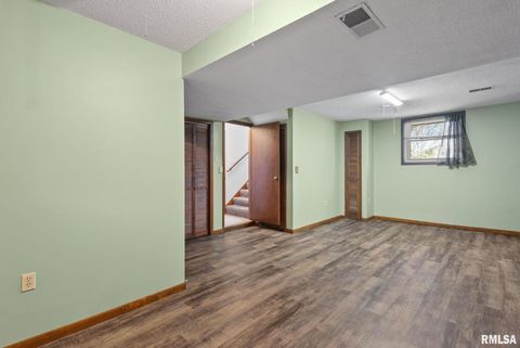 Tiny photo for 4 MANOR Court, Eldridge, IA 52748 (MLS # QC4269768)