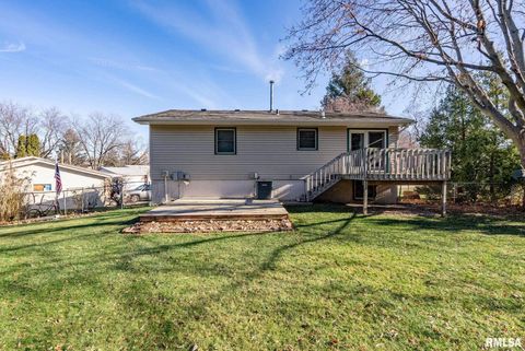 Tiny photo for 4 MANOR Court, Eldridge, IA 52748 (MLS # QC4269768)