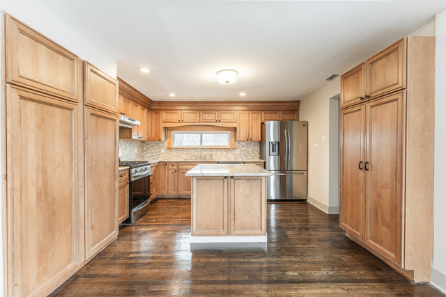 1615 W Highland Avenue