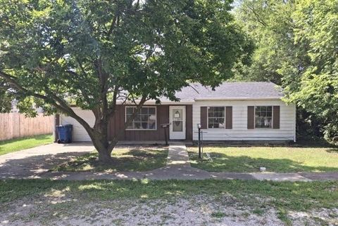 Photo of 403 W James Street, Dwight, IL 60420 (MLS # 12449146) Photo of 403 W James Street, Dwight, IL 60420 (MLS # 12449146)