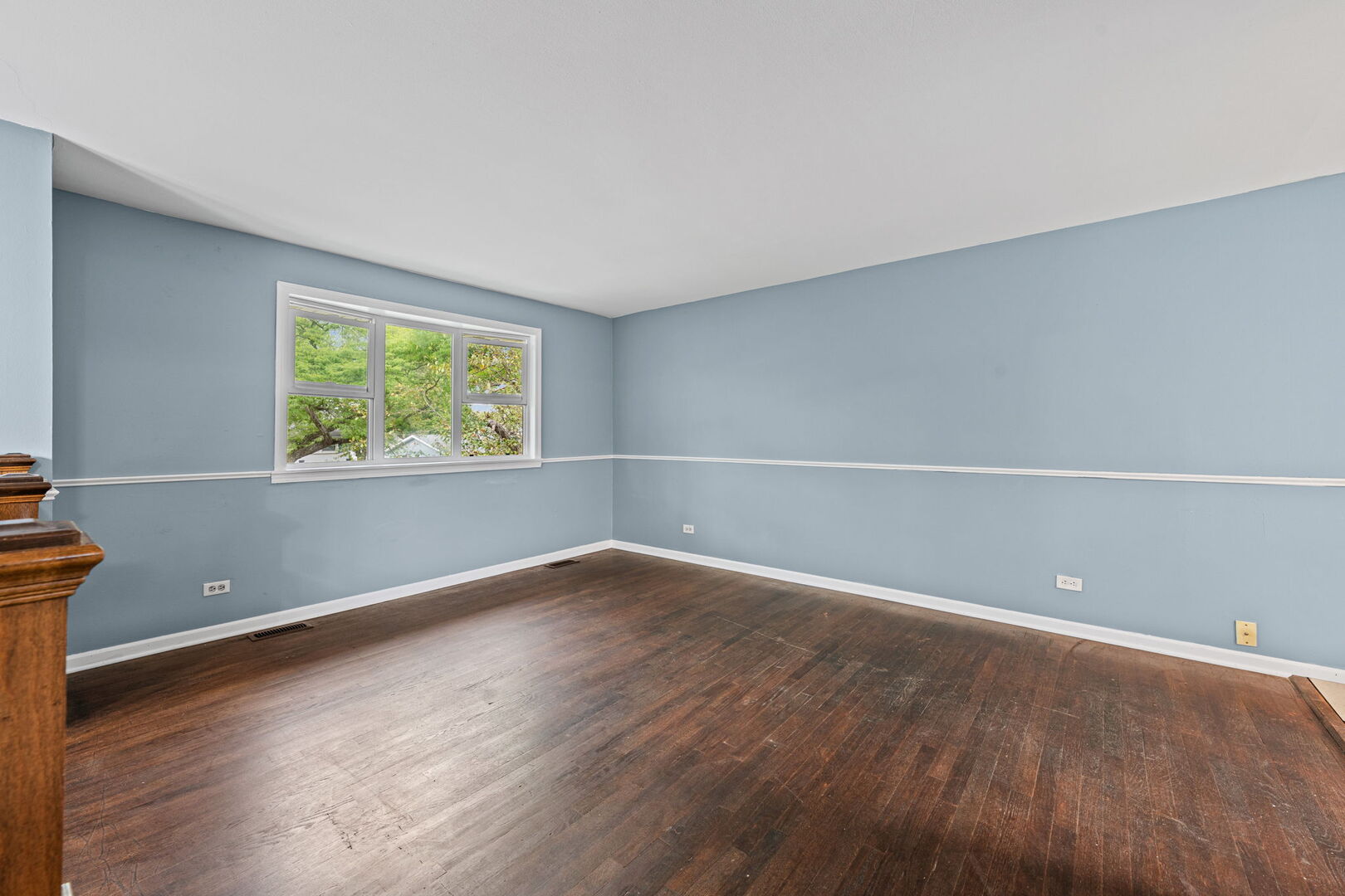 933 Webster Lane