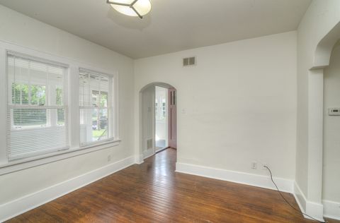 Tiny photo for 724 S 5th Street, St. Charles, IL 60174 (MLS # 12498869)
