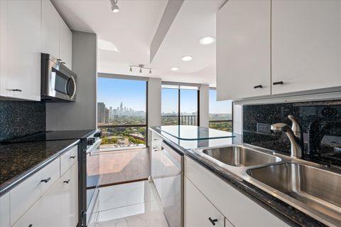 Tiny photo for 345 W Fullerton Parkway #2605, Chicago, IL 60614 (MLS # 12472667)