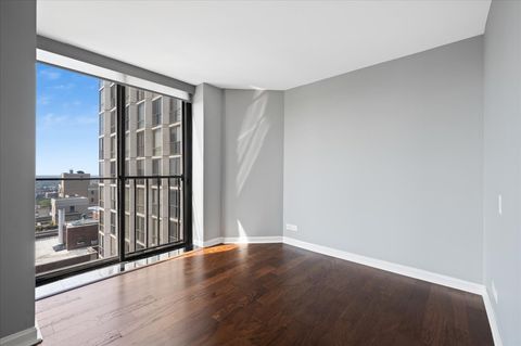 Tiny photo for 345 W Fullerton Parkway #2605, Chicago, IL 60614 (MLS # 12472667)