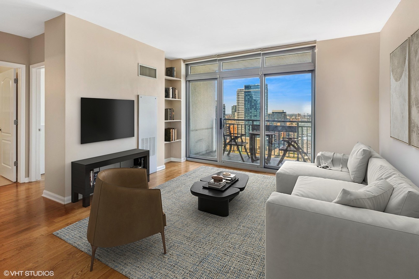 125 S Jefferson Street 2110