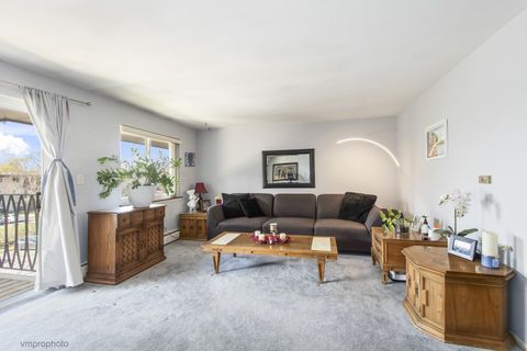 Tiny photo for 435 S Cleveland Avenue #307, Arlington Heights, IL 60005 (MLS # 12557701)
