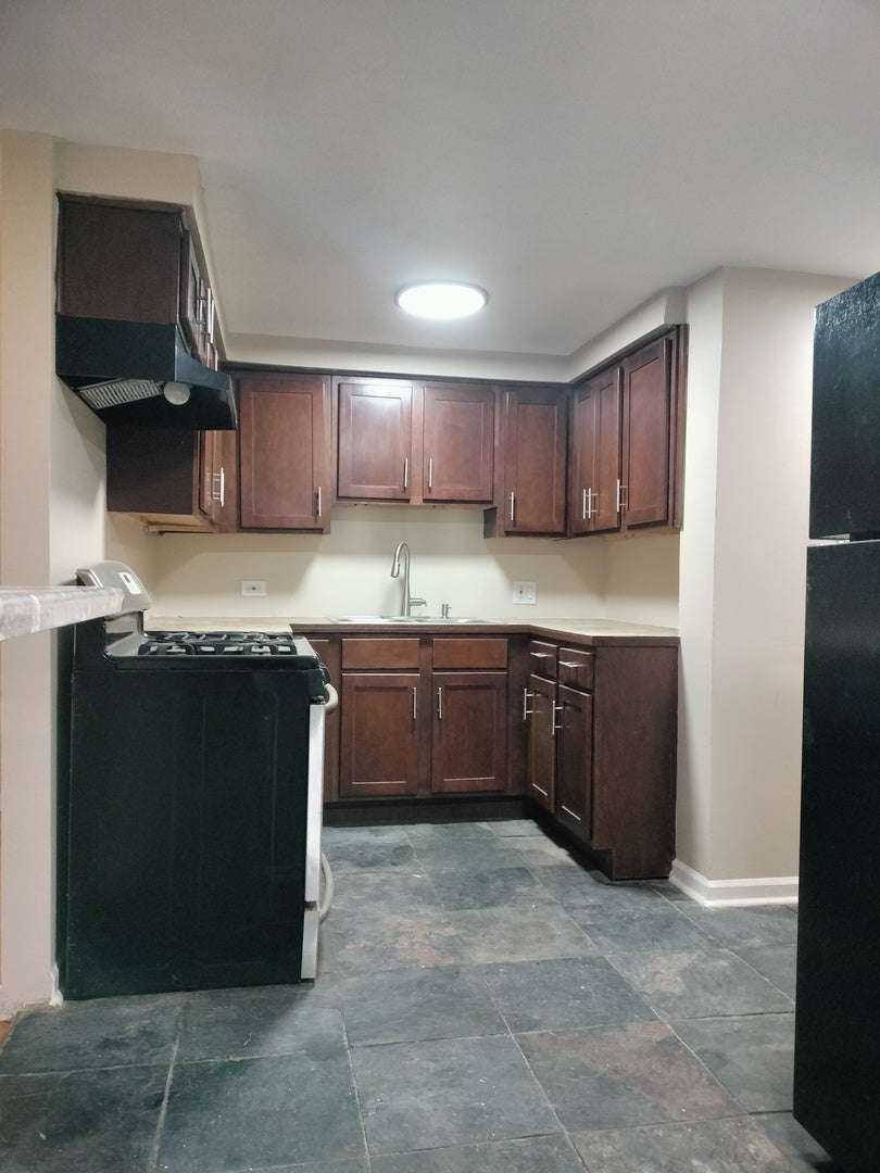 2011 E 78th Street