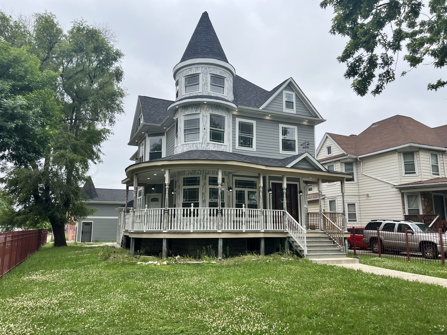 600 N Pine Avenue