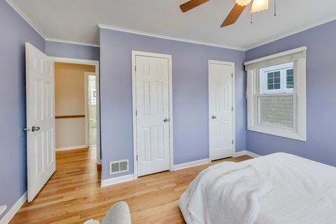 Tiny photo for 823 N Fernandez Avenue, Arlington Heights, IL 60004 (MLS # 12554853)