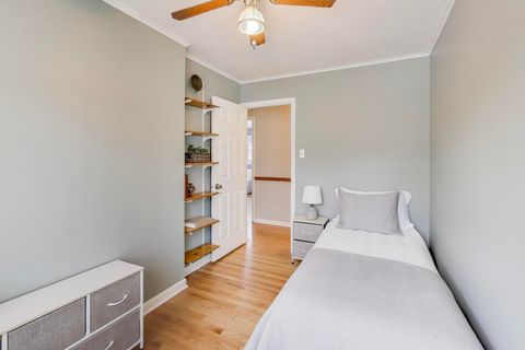 Tiny photo for 823 N Fernandez Avenue, Arlington Heights, IL 60004 (MLS # 12554853)