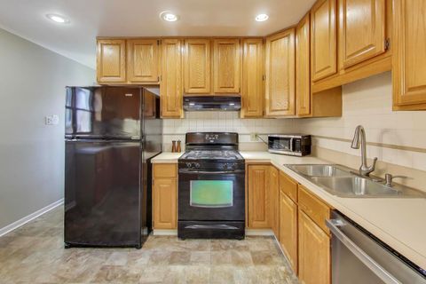 Tiny photo for 823 N Fernandez Avenue, Arlington Heights, IL 60004 (MLS # 12554853)