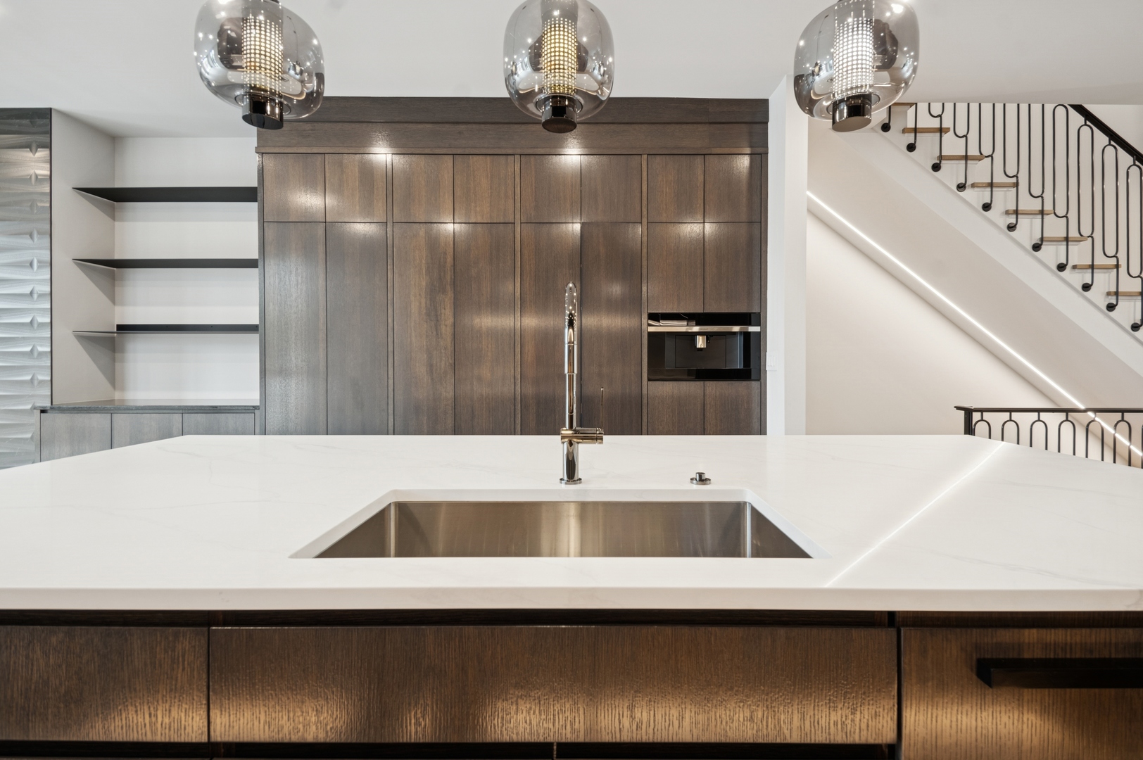 Chicago, Illinois 60612, United States, 3 Bedrooms Bedrooms, ,5 BathroomsBathrooms,Residential,Active,202087