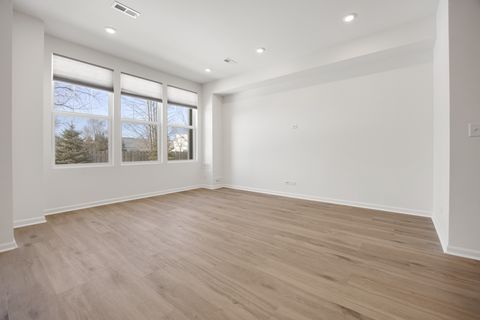 Tiny photo for 537 Watercress Drive, Aurora, IL 60504 (MLS # 12614764)