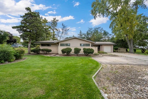 Photo of 1S414 School Street, Lombard, IL 60148 (MLS # 12782088)