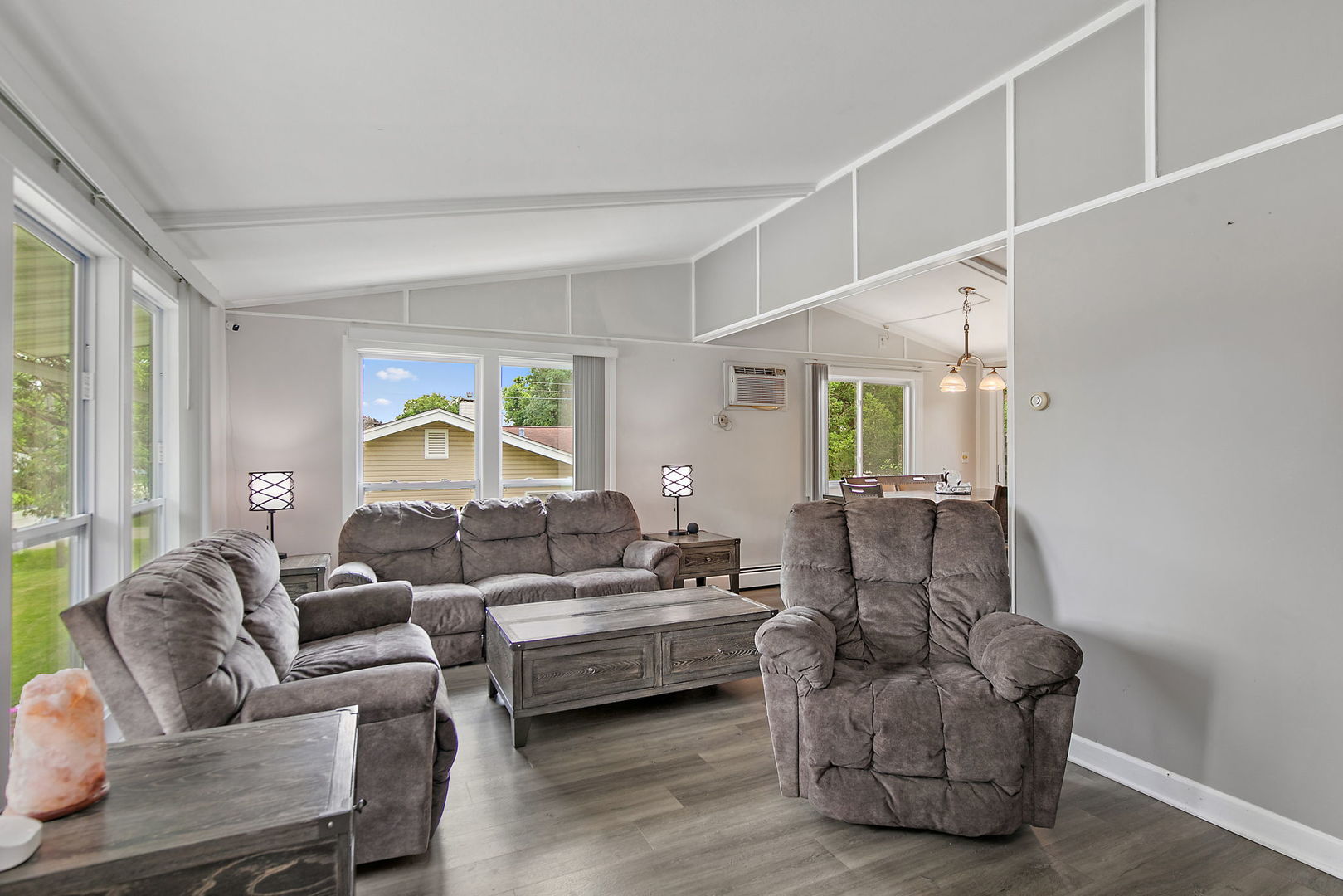 1113 Hilltop Boulevard