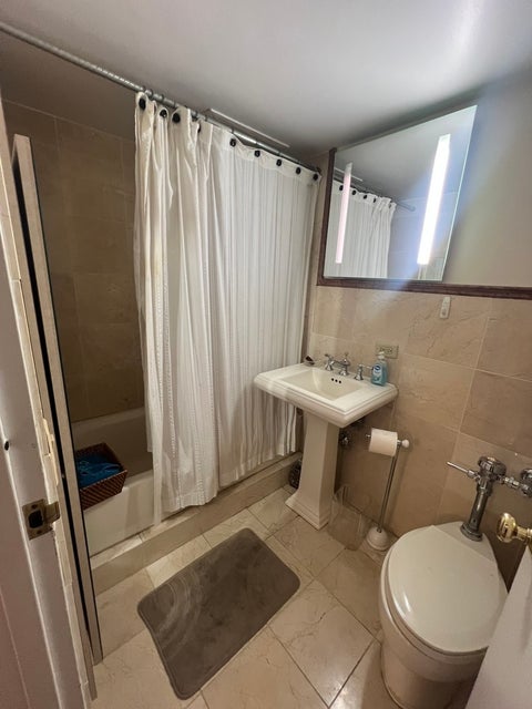 Tiny photo for 850 N DEWITT Place #21CE, Chicago, IL 60611 (MLS # 12779668)