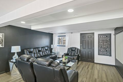 Tiny photo for 1809 Maplewood Court, Lindenhurst, IL 60046 (MLS # 12585378)