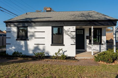 Tiny photo for 6964 W Cleveland Street, Niles, IL 60714 (MLS # 12596349)