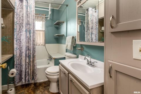 Tiny photo for 53 Private Road 1M Road, Desoto, IL 62924 (MLS # EB459478)