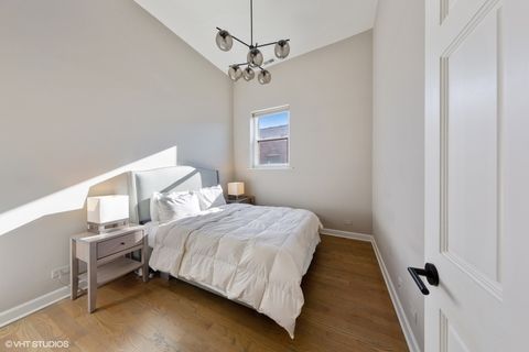 Tiny photo for 2849 N Burling Street #3, Chicago, IL 60657 (MLS # 12552329)