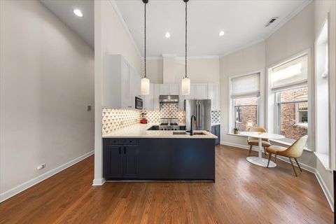 Tiny photo for 2849 N Burling Street #3, Chicago, IL 60657 (MLS # 12552329)