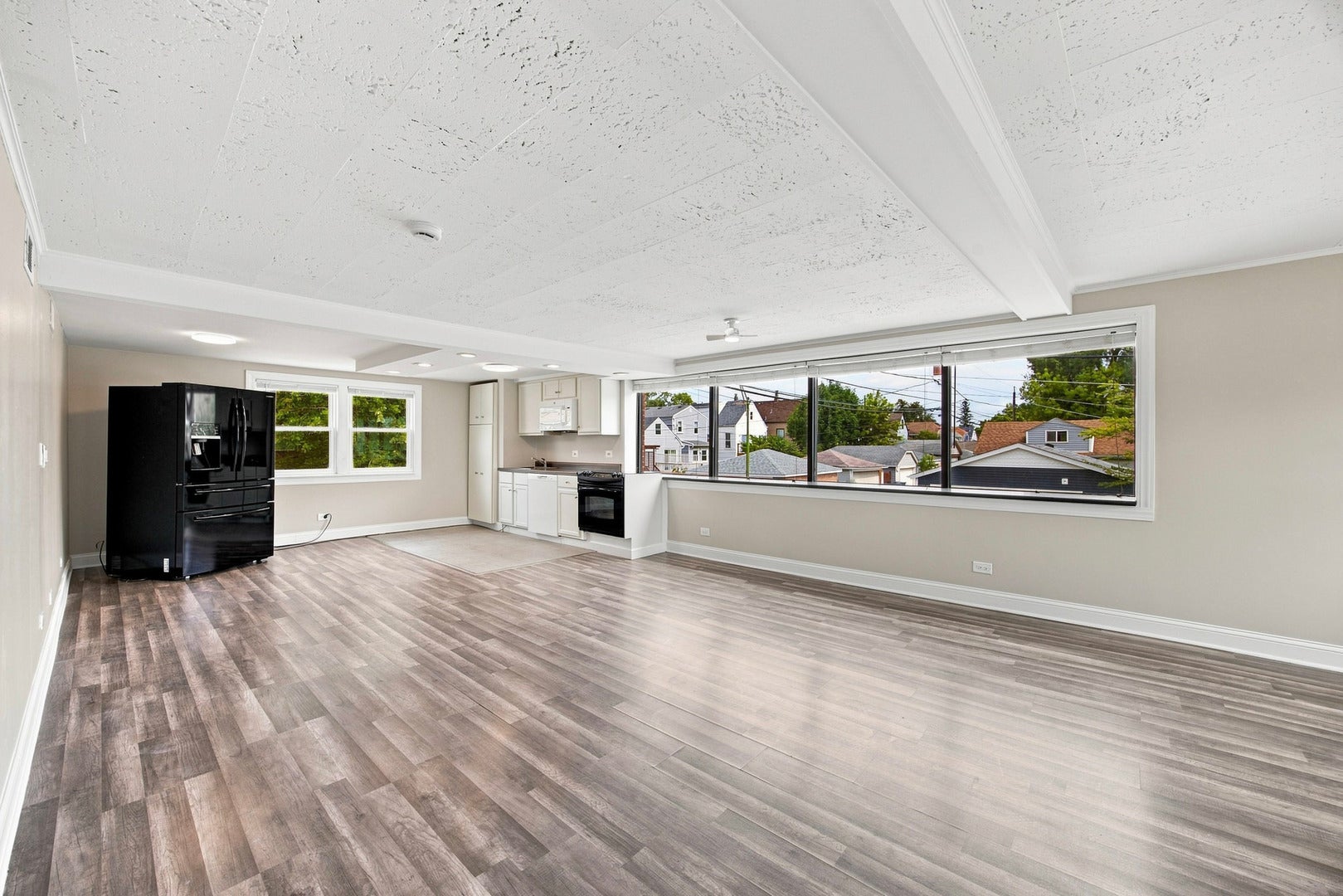 4904 W Gunnison Street 1F