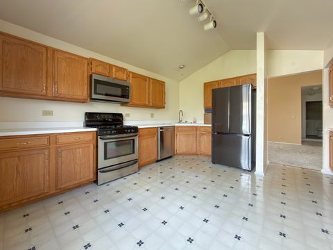 Tiny photo for 30W015 Juniper Court #30W015, Warrenville, IL 60555 (MLS # 12622316)