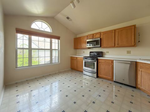 Tiny photo for 30W015 Juniper Court #30W015, Warrenville, IL 60555 (MLS # 12622316)